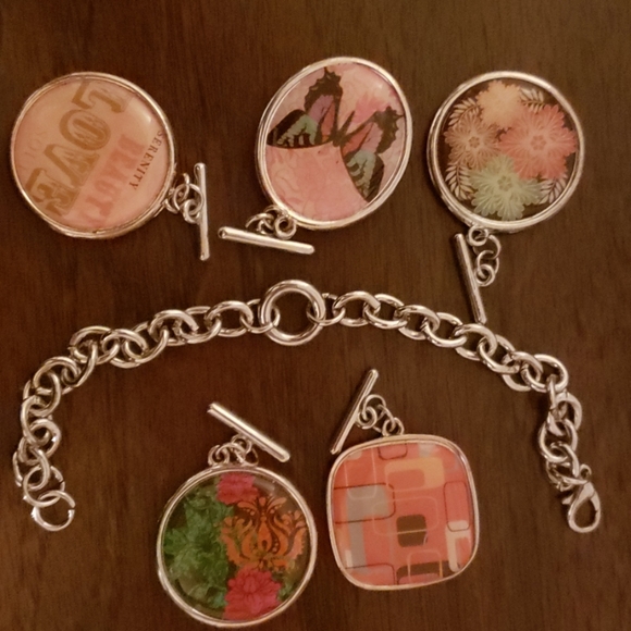 Bracelet w Interchangeable Dangles - Picture 6 of 6